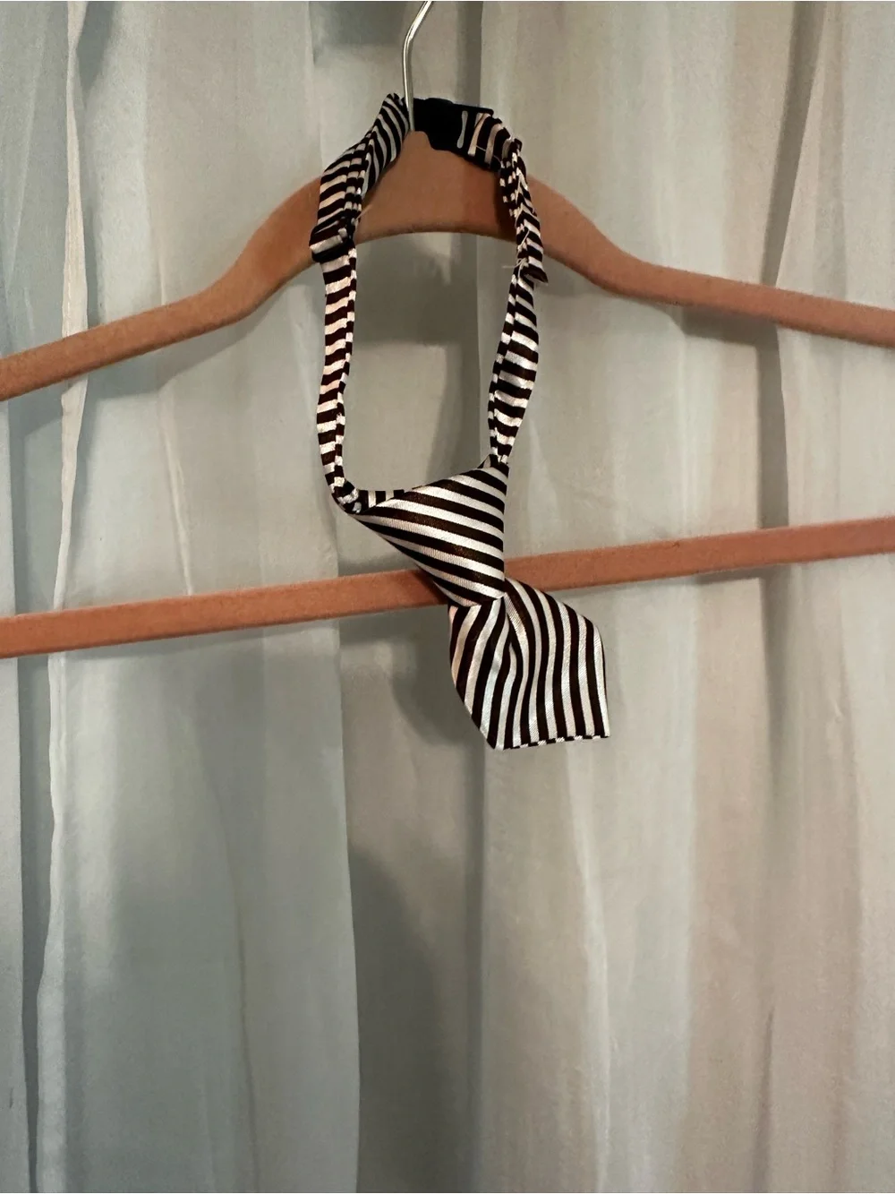 Dog Striped Pre-Tied Tie in Brown and White